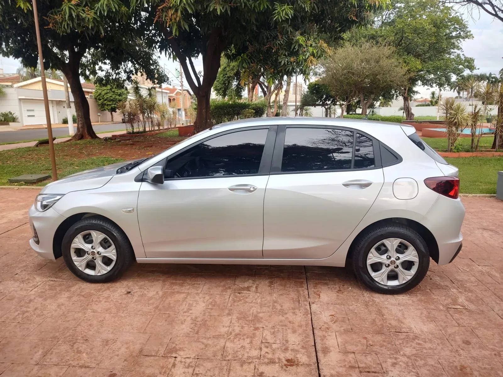 Chevrolet ONIX HATCH LT 1.0 12V Flex 5p Mec. ONIX HATCH LT 1.0 12V Flex 5p Mec. 2020 — foto 7