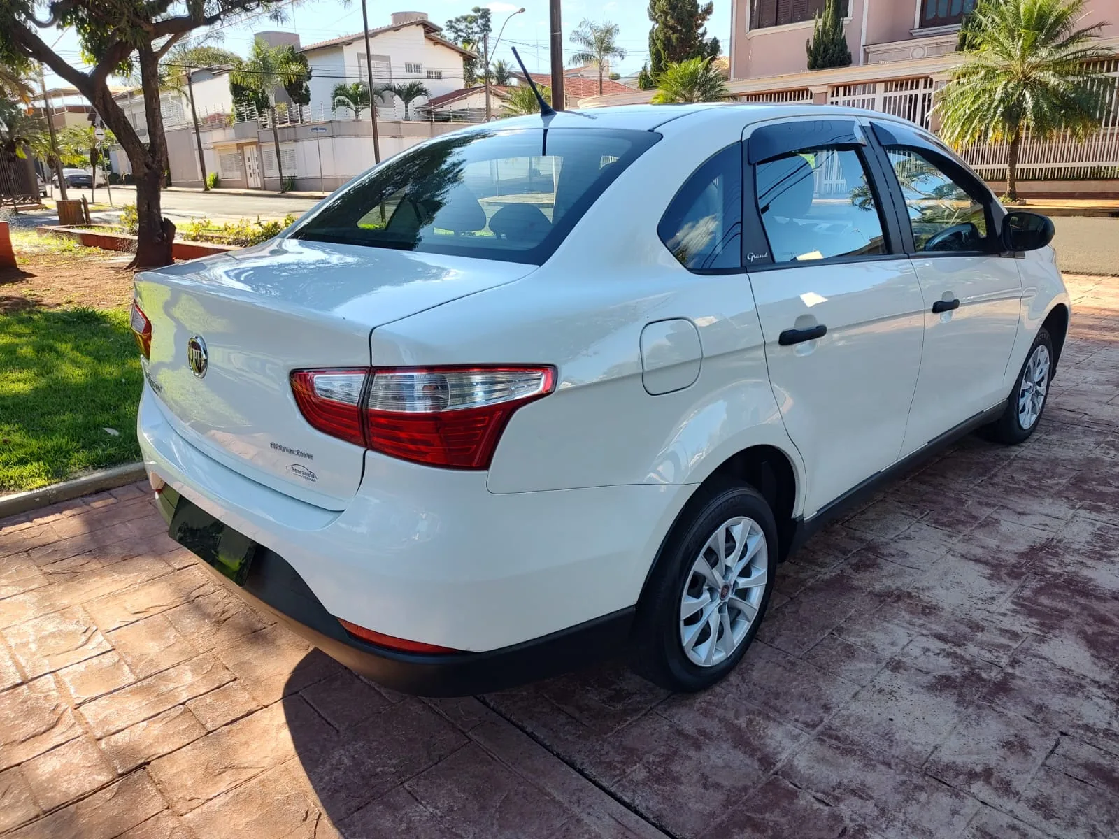 Fiat Grand Siena ATTRACTIVE 1.0 Flex 8V 4p Grand Siena ATTRACTIVE 1.0 Flex 8V 4p 2018 — foto 4