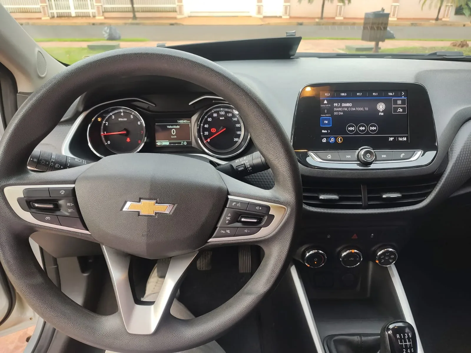 Chevrolet ONIX HATCH LT 1.0 12V Flex 5p Mec. ONIX HATCH LT 1.0 12V Flex 5p Mec. 2020 — foto 8